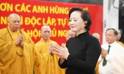 Sáng nay, Giáo hội Phật giáo TP.HCM cử hành nghi thức cầu nguyện ở công viên Lê Thị Riêng