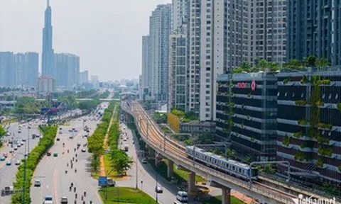Đâu là chìa khóa đưa siêu đô thị TPHCM tăng trưởng hai con số?