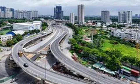 Ba tháng cuối năm, TP.HCM dồn sức cho những việc có thể tạo tăng trưởng