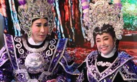 Kim Tử Long hẹn Thoại Mỹ làm live show mừng 70 tuổi