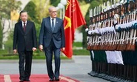 Tổng Bí thư, Chủ tịch nước Tô Lâm đón Tổng thống Thụy Sĩ, hai Phu nhân cùng mặc áo dài
