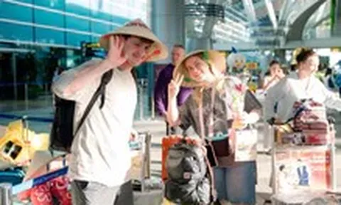 Nga miễn visa cho du khách Việt: Tour đông hơn, giá rẻ hơn?
