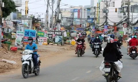 TPHCM yêu cầu tránh tình trạng dân hiến đất, đường vẫn chậm làm