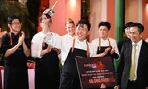 Đầu bếp Khắc Linh thắng Top Chef bằng món ăn từ yến tiệc cung đình Huế