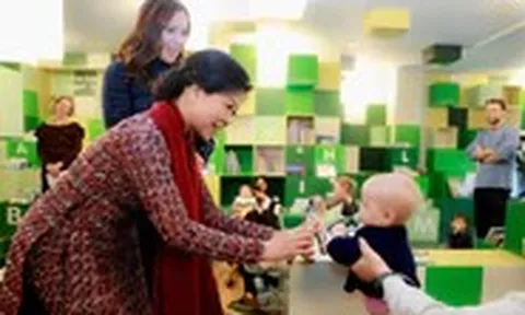 Phu nhân Ngô Phương Ly tặng 'Tủ sách Việt Nam' cho thư viện Đan Mạch