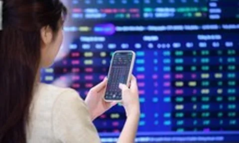 Cổ phiếu đua xanh tím, VN-Index tăng bốc hơn 36 điểm