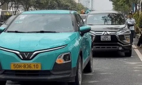 Hiện trường vụ 4 ô tô tông liên hoàn, ùn ứ kéo dài gần 2km ở TPHCM