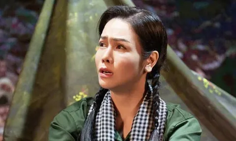 Với Cuốn truyện bị đốt, Nhật Kim Anh nhận huy chương vàng