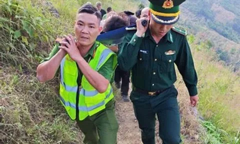 Nam thanh niên rơi xuống vực khi tham quan điểm cực Bắc ở Lũng Cú