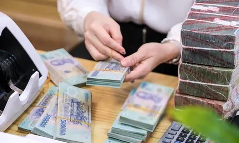 Ngân hàng ưu ái người gửi online, lãi suất cao hơn gửi tại quầy