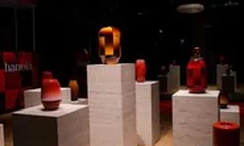 Hanoia giới thiệu sơn mài đương đại qua ngôn ngữ ánh sáng