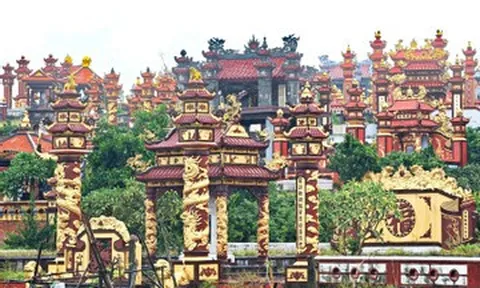 Vì sao phường có nhiều lăng mộ bề thế ở Huế phải đóng cửa các nghĩa trang?