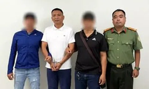 Sau 3 năm trốn truy nã, 'phó tướng' của trùm buôn xe sang Khanh Super từ Thái Lan về đầu thú