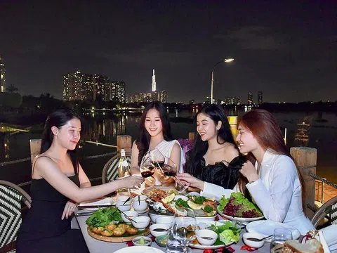 Loạt nhà hàng sang chảnh tung ưu đãi dịp 8/3