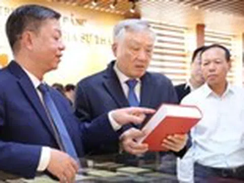 Phó thủ tướng Nguyễn Hòa Bình dự ra mắt tủ sách điện tử Chủ tịch Hồ Chí Minh