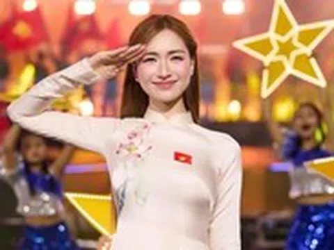Chương trình nghệ thuật ‘Người là Hồ Chí Minh’ diễn ra trên quảng trường Ba Đình tối 18-5