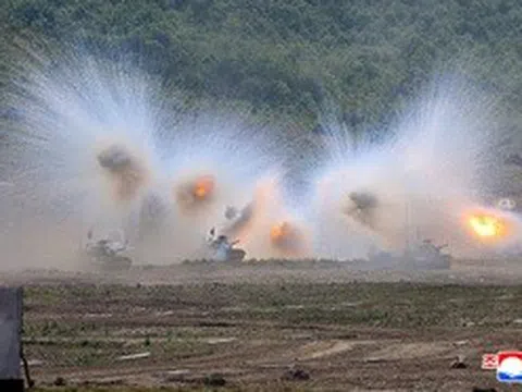 Ông Kim Jong-un kêu gọi quân đội chuẩn bị sẵn sàng cho chiến tranh
