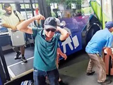 Vẫn lo khách đi nhầm nhà ga ở Tân Sơn Nhất, kéo theo nguy cơ trễ chuyến, lỡ chuyến
