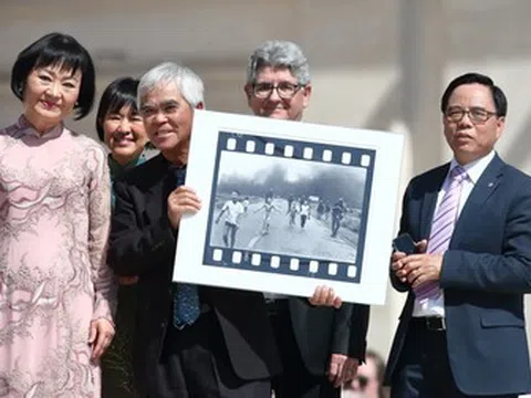 World Press Photo tạm ngừng công nhận Nick Út là tác giả ảnh "Em bé Napalm"