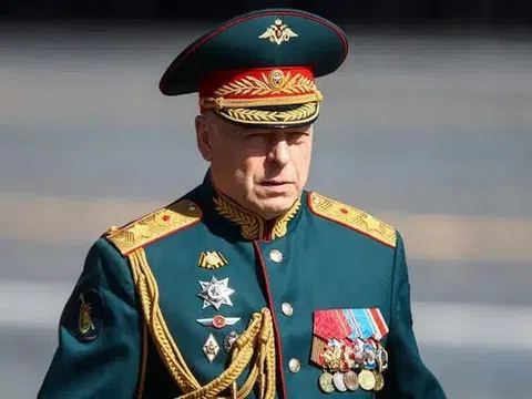 Tổng thống Putin thay Tư lệnh Lục quân