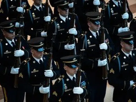 Mỹ lên dây cót cho cuộc duyệt binh lớn tại thủ đô Washington