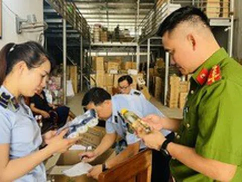 Phát hiện và buộc tiêu huỷ 700 chai dầu gội giả mạo nhãn hiệu và nhập lậu ở Vĩnh Phúc