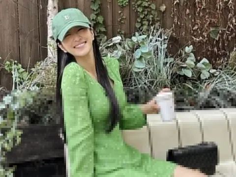 Seo Ye Ji uống bia ở Đà Nẵng