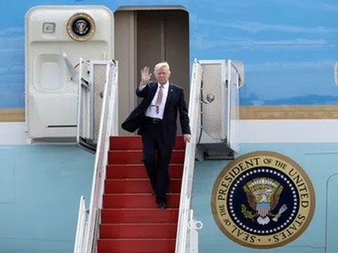 Ông Trump phân trần về việc nhận "cung điện bay" 400 triệu USD từ Qatar