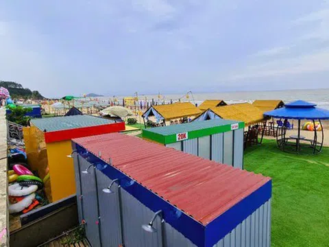 Cảnh khó tin ở bãi biển nổi tiếng ở Thanh Hóa