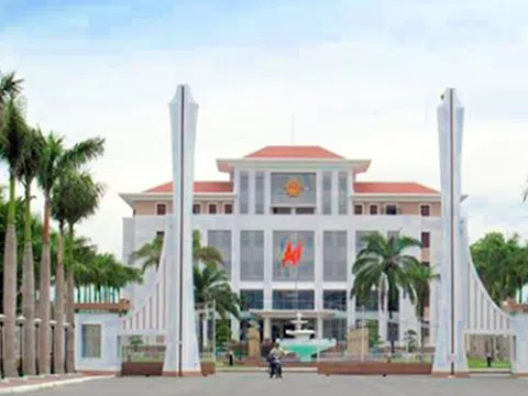 Phó Trưởng phòng ở Quảng Nam nhận hơn 3,2 tỷ đồng hỗ trợ khi nghỉ hưu trước tuổi