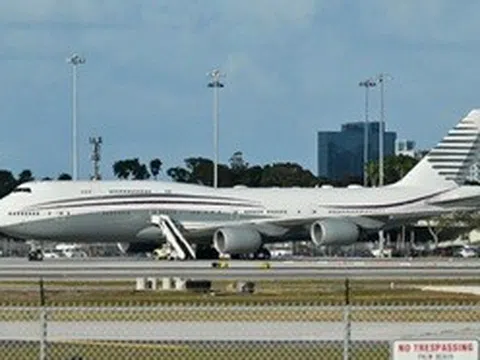 Mỹ chấp nhận máy bay hạng sang quà tặng từ Qatar làm chuyên cơ tổng thống