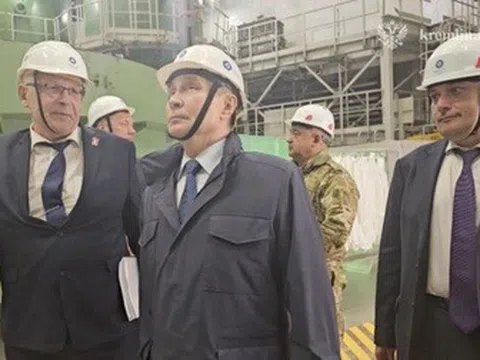 Vì sao ông Putin bất ngờ đến Kursk khi Ukraine quyết không đầu hàng?