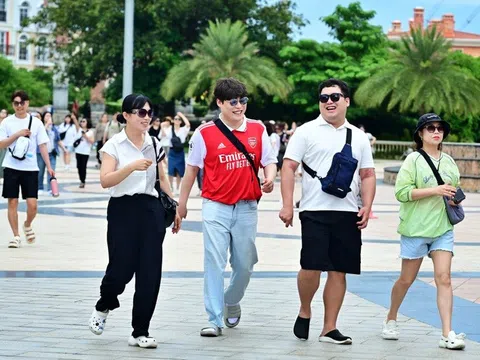 Khó khăn nhất khi đi từ Hà Nội đến Phú Quốc là "giá vé máy bay"