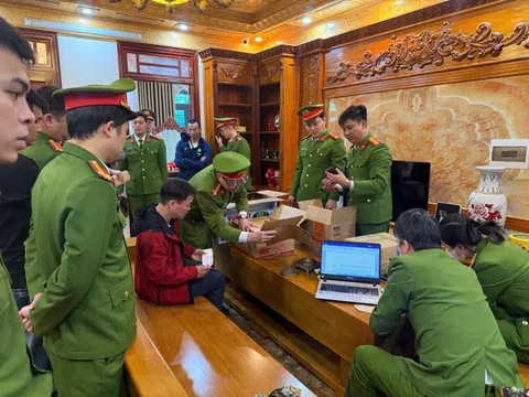 Choáng với số tiền giao dịch trong đường dây của “trùm cuối” giấu mặt, thường chỉ có vài tờ 2 nghìn trong túi