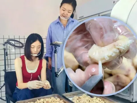 Quán ăn Trung Quốc nổi như cồn nhờ livestream nhổ lông phao câu gà