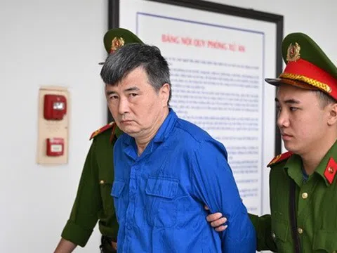 Cựu vụ phó Nguyễn Lộc An khai việc nữ đại gia xòe sổ đỏ "thích quyển nào thì chọn"