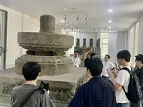 Bảo vật quốc gia miền Trung nơi mấy lớp khóa, nơi dễ tiếp cận