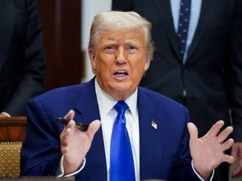 Ông Trump tăng gấp đôi thuế nhôm, thép nhập khẩu