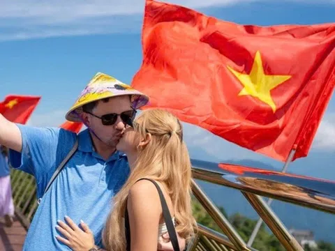 Đặt "du lịch Việt - Thái lên bàn cân", khách Tây so nước nào thích hơn