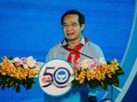 Chủ tịch UBND TP.HCM đặt hàng nhà thiếu nhi dành những điều tốt đẹp nhất cho bạn nhỏ