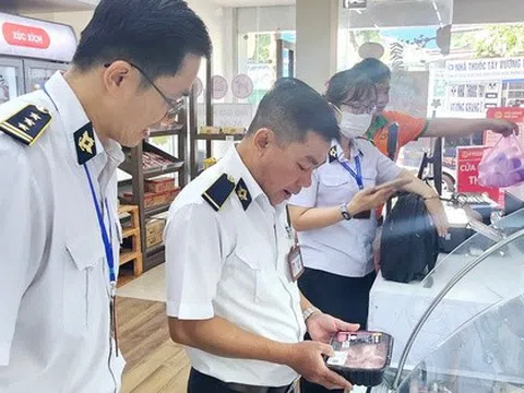 Bình Dương kiểm tra đột xuất các cửa hàng của Công ty C.P. Việt Nam