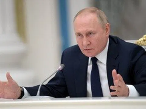 Ông Putin tuyên bố đáp trả Ukraine, Mỹ nâng cảnh báo an ninh