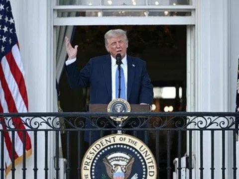 Ông Trump ký lệnh cấm nhập cảnh với công dân 12 quốc gia