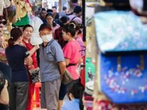 Cửa hàng chỉ nhận tiền mặt, không nhận chuyển khoản: Có thể bị xử phạt, truy thu thuế
