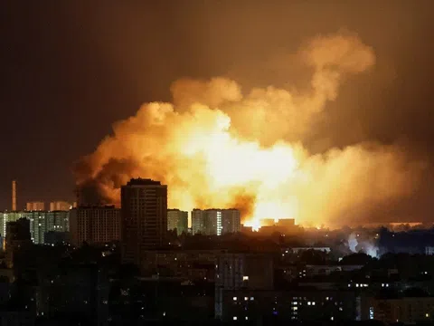 Nga không kích Kiev, tung đòn đáp trả sau chiến dịch “Mạng nhện”