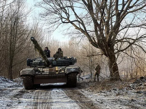 Thế trận Nga - Ukraine khi “vừa đánh, vừa đàm”