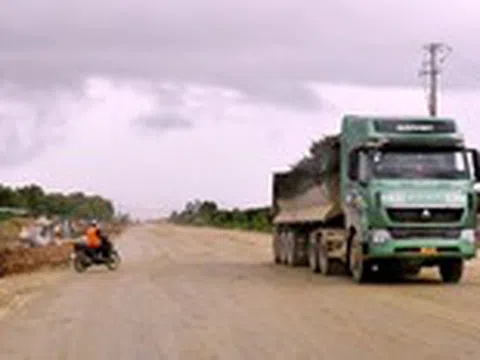 Cho điều phối đá để dự án thành phần 3 cao tốc Khánh Hòa - Buôn Ma Thuột hoàn thành đúng cam kết