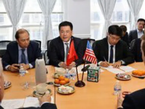Bộ trưởng Công Thương bàn về đàm phán thuế với chủ tịch USABC, Hiệp hội Dệt may, giày dép Mỹ