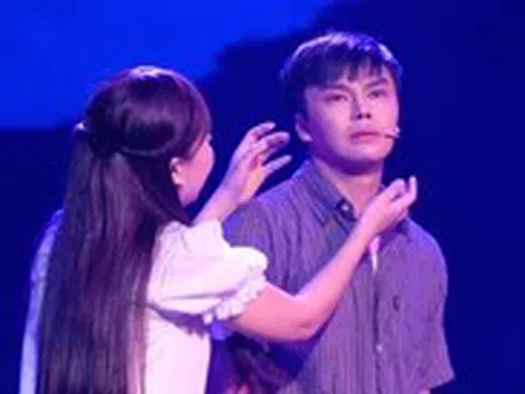 Đời Như Ý trở lại, khán giả thủ khăn giấy đi xem cải lương
