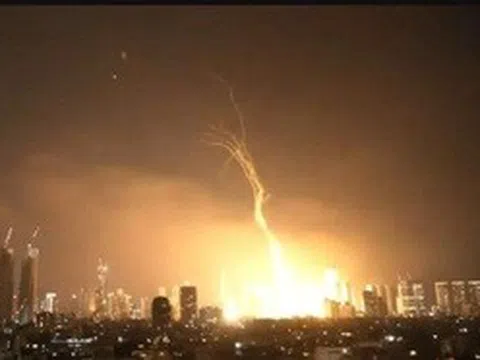 Iran ồ ạt tấn công: Phòng không Israel khai hoả dữ dội, kết quả ra sao?